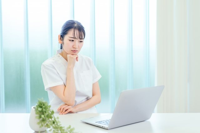 看護師転職サイトは使わない方がいい？